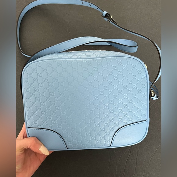 Gucci Microguccissima Bree Crossbody - Picture 4 of 16